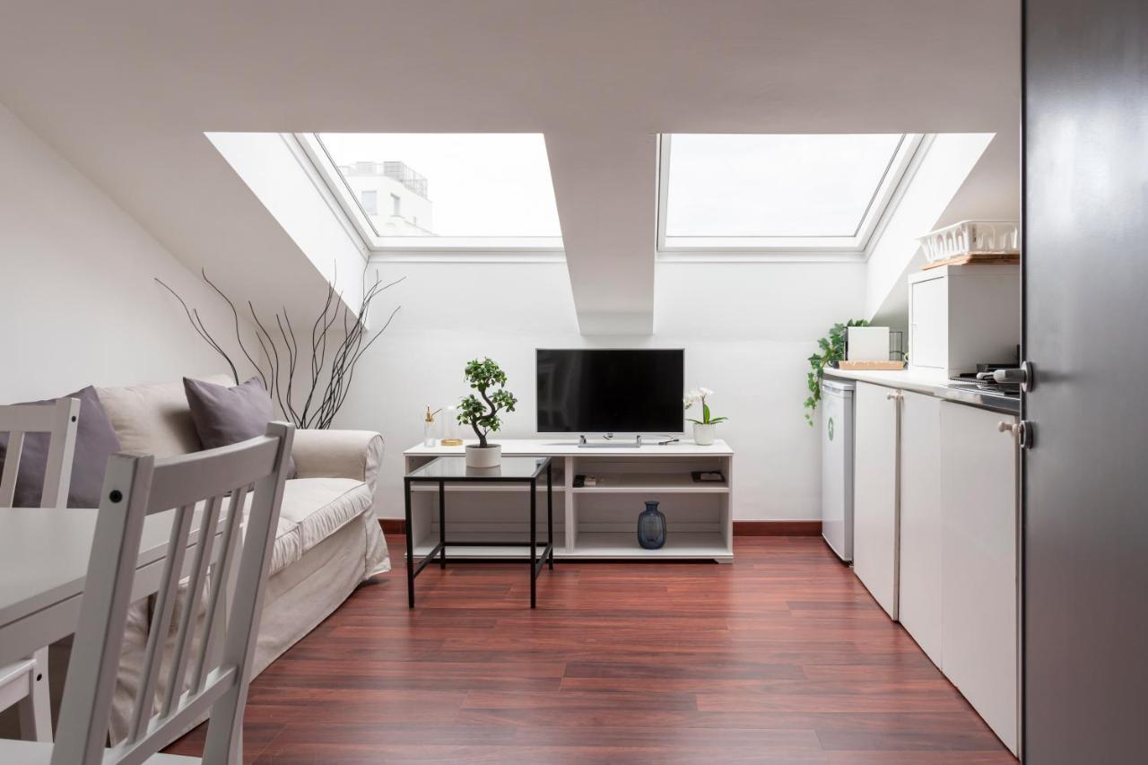 2 Bedroom 2 Bathroom Apt - Duomo 2 ミラノ エクステリア 写真