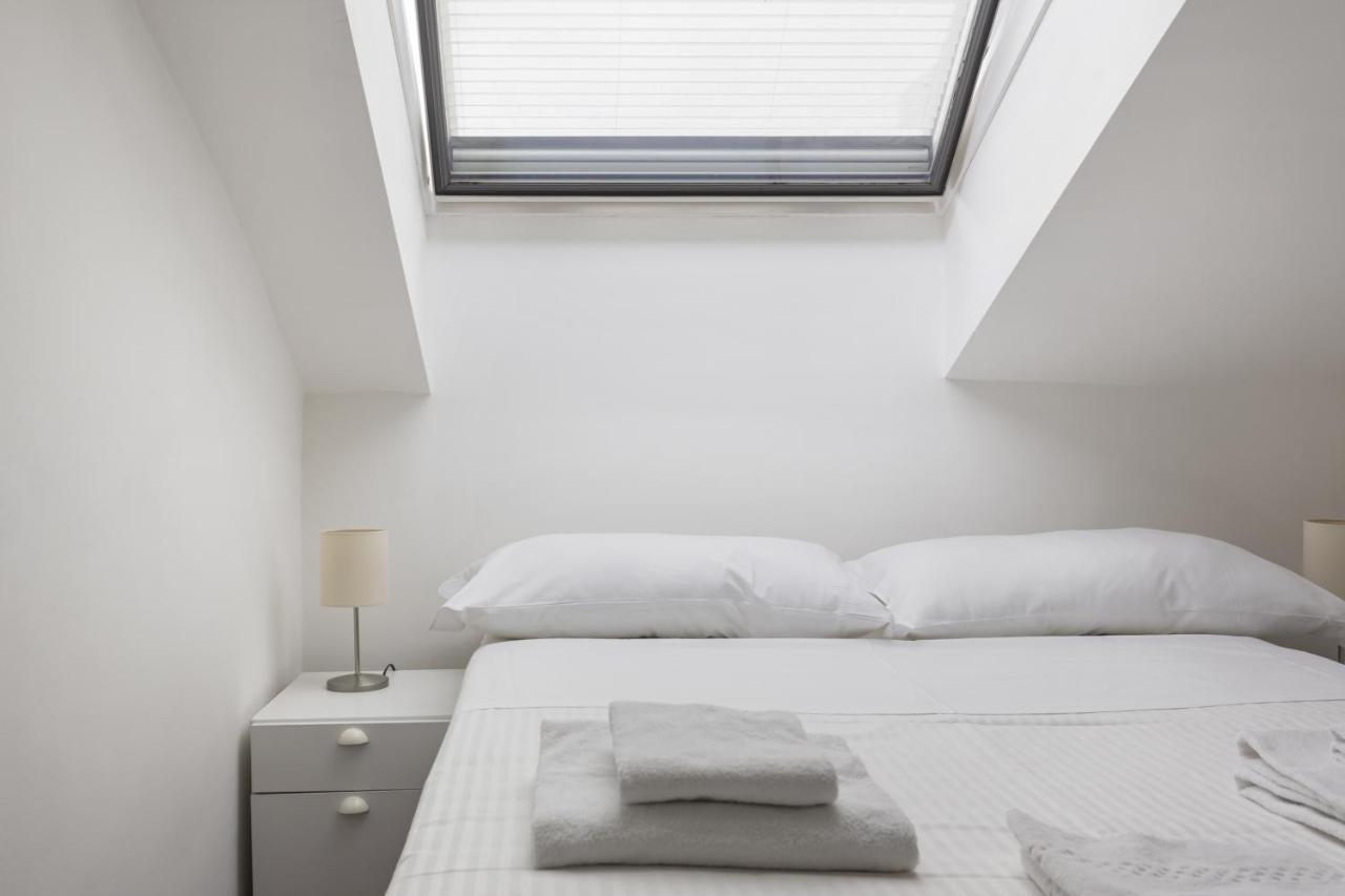 2 Bedroom 2 Bathroom Apt - Duomo 2 ミラノ エクステリア 写真